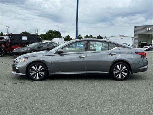 2021 Nissan Altima 2.5 SV
