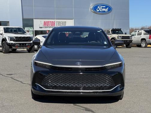 2024 Toyota Crown Limited