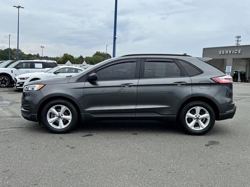2020 Ford Edge SE