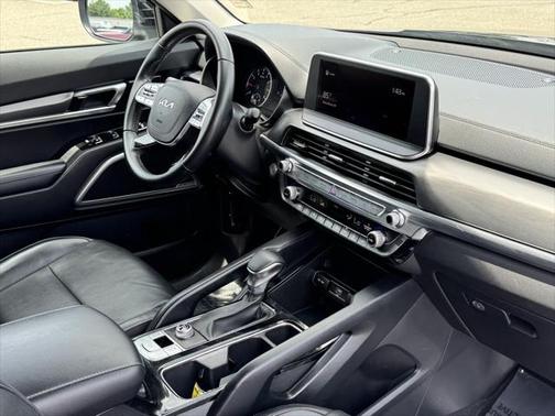 2022 Kia Telluride LX