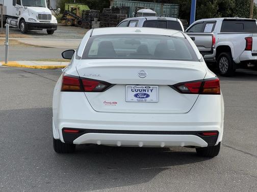 2020 Nissan Altima S FWD