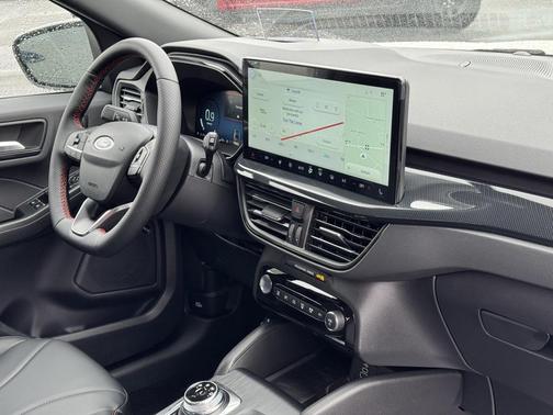 2025 Ford Escape ST-Line Elite