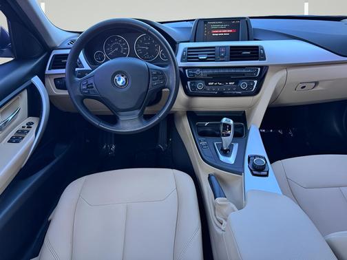 Alpine White 2018 BMW 320 i