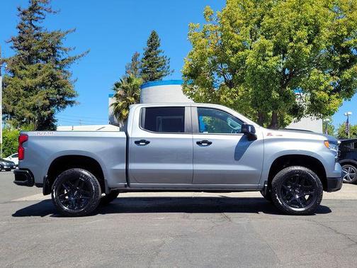Sterling Gray Metallic 2026 Chevrolet Silverado 1500 LT Trail Boss