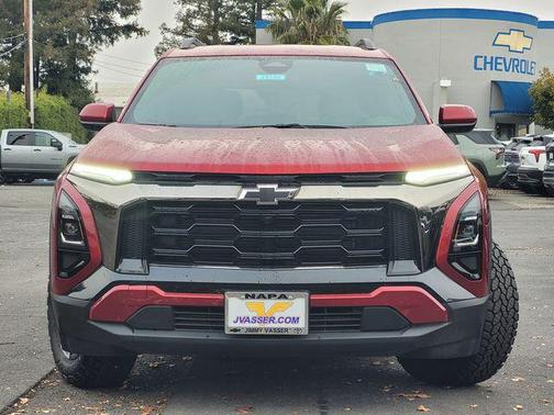 Radiant Red Tintcoat 2025 Chevrolet Equinox AWD ACTIV