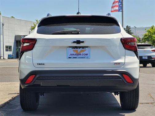 2025 Chevrolet Trax FWD 2RS