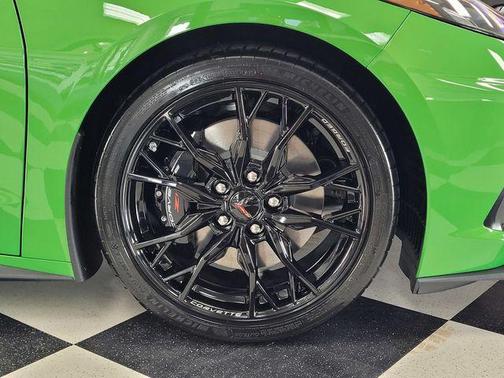 Roswell Green Metallic 2026 Chevrolet Corvette Stingray w/2LT
