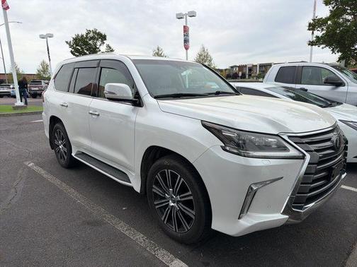 Eminent White Pearl 2019 Lexus LX 570 Base