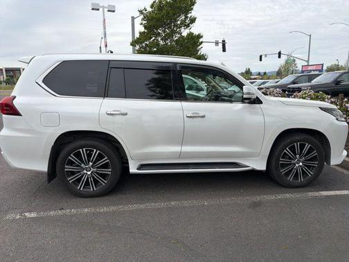 Eminent White Pearl 2019 Lexus LX 570 Base