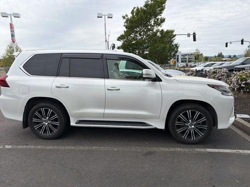Eminent White Pearl 2019 Lexus LX 570 Base