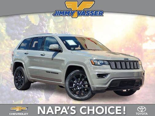 Sting-Gray Clearcoat 2021 Jeep Grand Cherokee Laredo