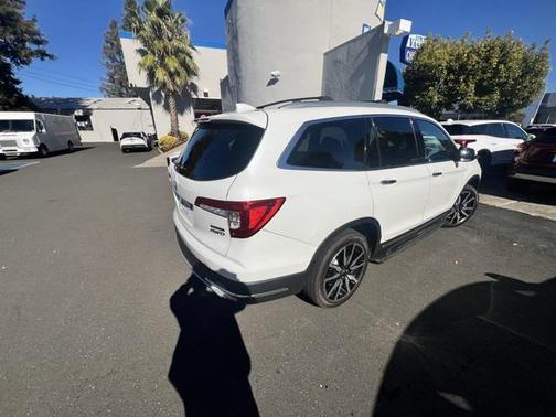 2020 Honda Pilot Touring 8-Passenger