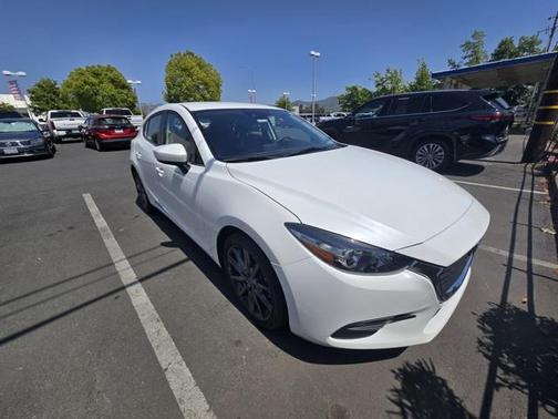 2018 Mazda Mazda3 Touring