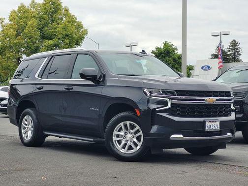 Dark Ash Metallic 2022 Chevrolet Tahoe LS