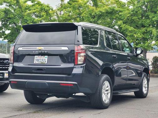 Dark Ash Metallic 2022 Chevrolet Tahoe LS