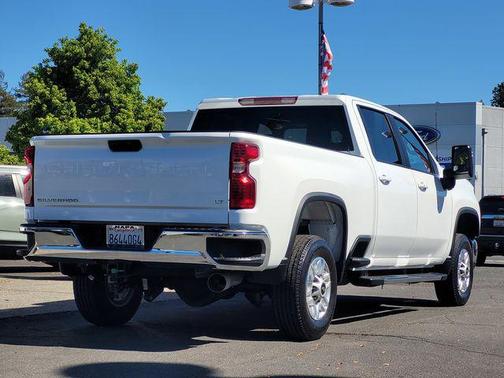 Summit White 2026 Chevrolet Silverado 2500 LT