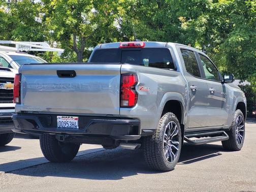 Sterling Gray Metallic 2025 Chevrolet Colorado Z71