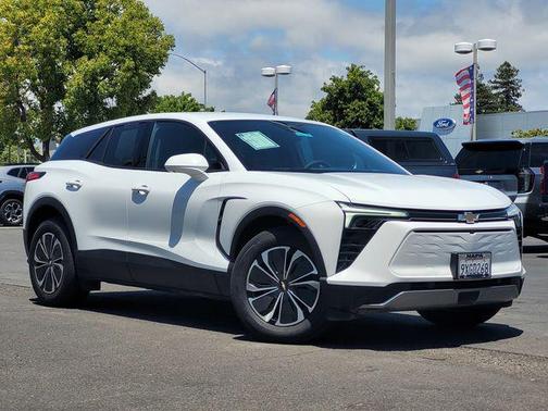 Summit White 2025 Chevrolet Blazer EV AWD LT