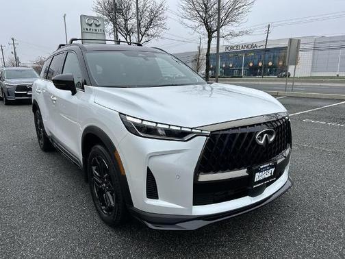 Rad Wht 2026 INFINITI QX60 SPORT