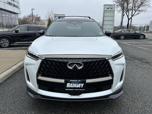 Rad Wht 2026 INFINITI QX60 SPORT
