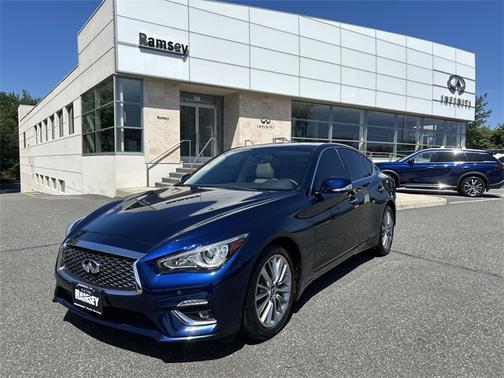 2022 INFINITI Q50 LUXE