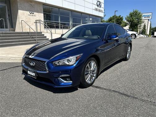 2022 INFINITI Q50 LUXE