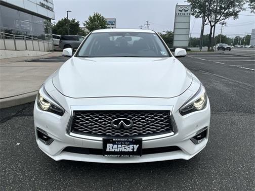 2022 INFINITI Q50 LUXE