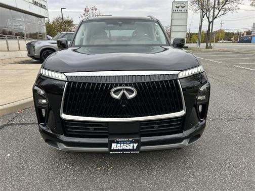 2025 INFINITI QX80 SENSORY