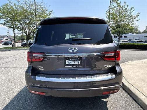 2024 INFINITI QX80 SENSORY