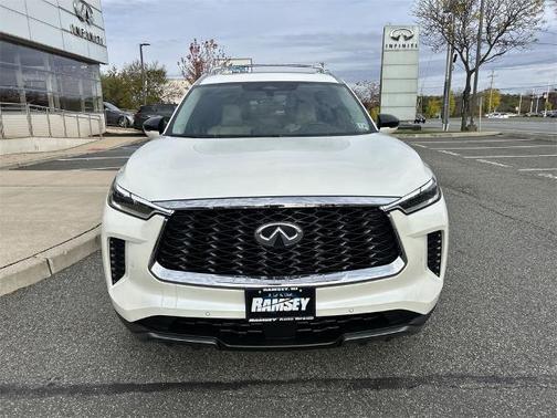 2025 INFINITI QX60 SENSORY