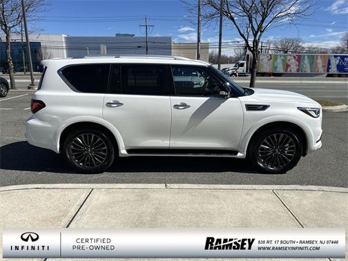2024 INFINITI QX80 SENSORY