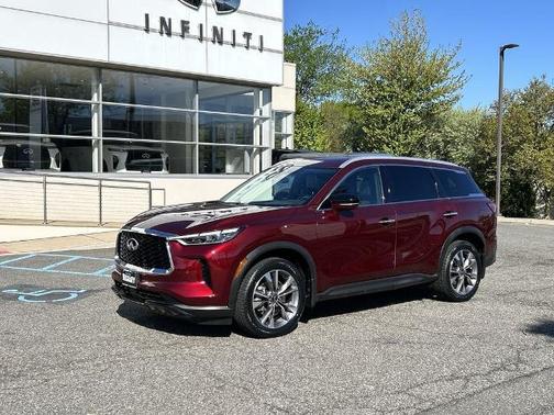 Deep Bordeaux 2023 INFINITI QX60 LUXE