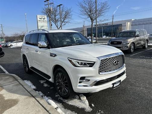 2024 INFINITI QX80 SENSORY