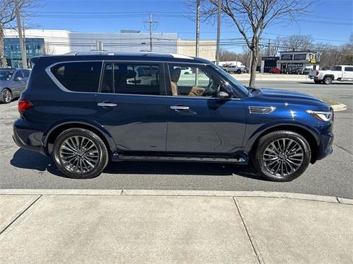 2024 INFINITI QX80 SENSORY