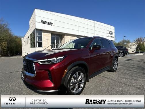 2024 INFINITI QX60 LUXE