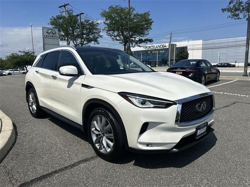 2022 INFINITI QX50 LUXE