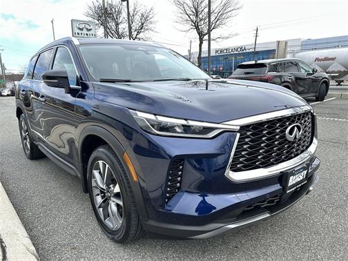 2022 INFINITI QX60 LUXE