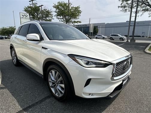 2022 INFINITI QX50 LUXE