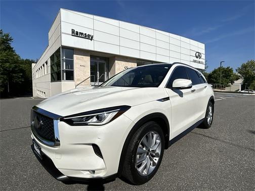 2022 INFINITI QX50 LUXE