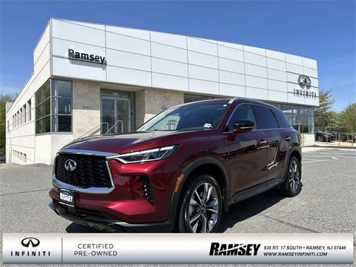 2024 INFINITI QX60 LUXE