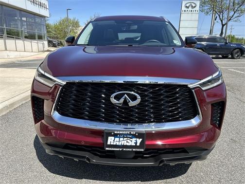 2024 INFINITI QX60 LUXE