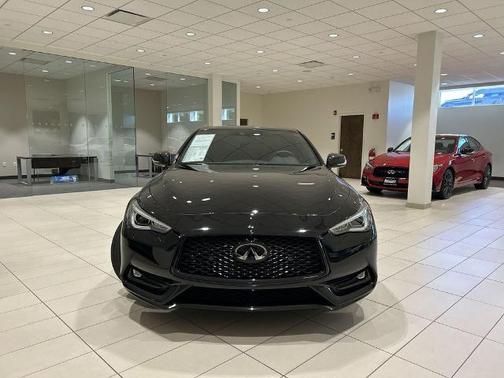 Black Obsidian 2022 INFINITI Q60 LUXE