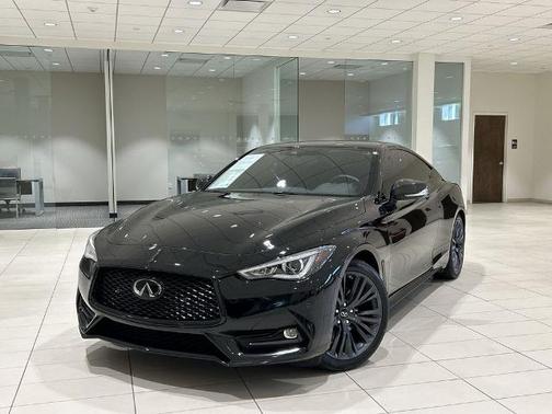 Black Obsidian 2022 INFINITI Q60 LUXE