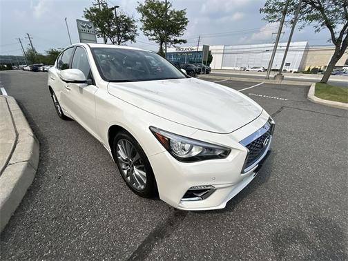 2022 INFINITI Q50 LUXE