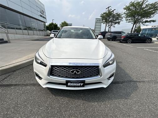 2022 INFINITI Q50 LUXE