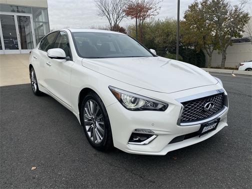2022 INFINITI Q50 LUXE