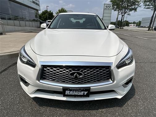 2022 INFINITI Q50 LUXE