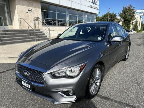 2022 INFINITI Q50 LUXE