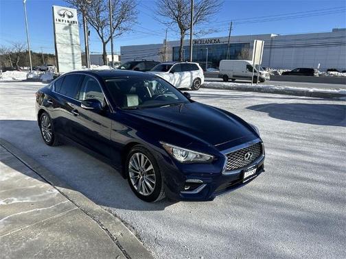 2022 INFINITI Q50 LUXE
