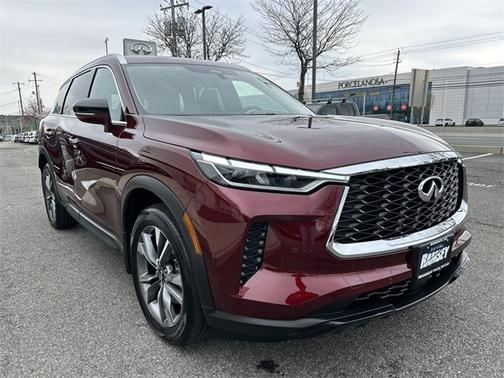 2024 INFINITI QX60 LUXE